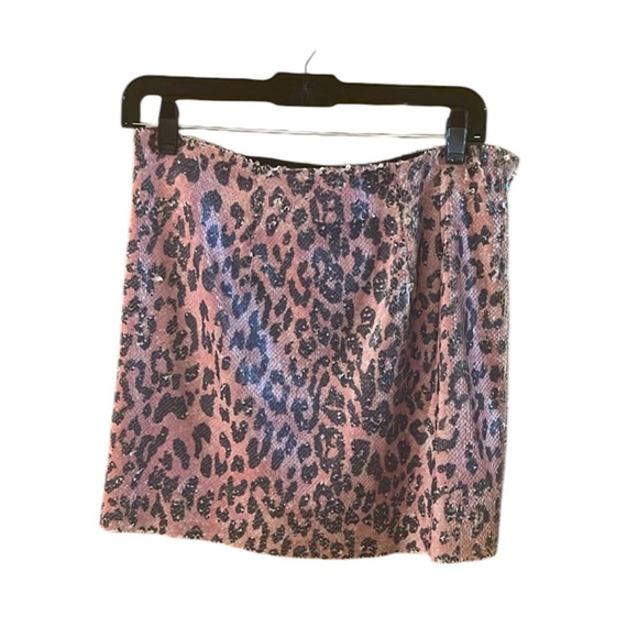 Dresses & Skirts - Free People Cheetah Print Mini Skirt